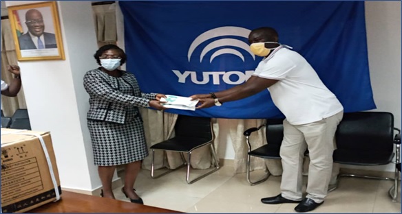 Yutong ghana limited donates to ministry of transport
