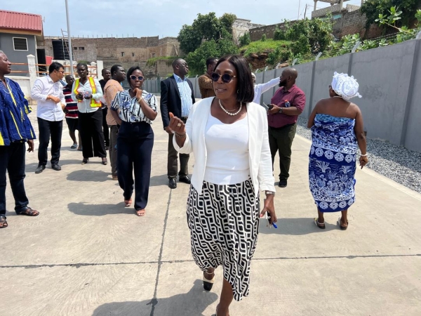 CHIEF DIRECTOR OF MINISTRY OF TRANSPORT VISITS JAMES TOWN FISHING PORT